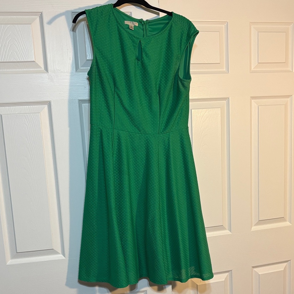 London Style Vibrant Green Midi Dress